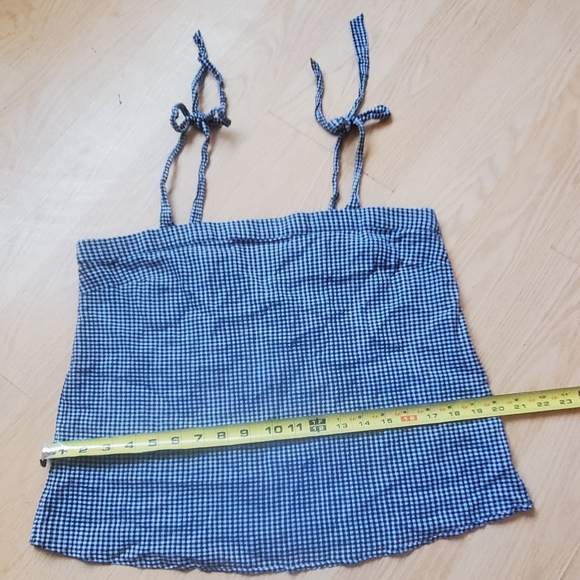 J. Crew Woman's Spaghetti Tie Strap Crop Top Size M. - Picture 5 of 8